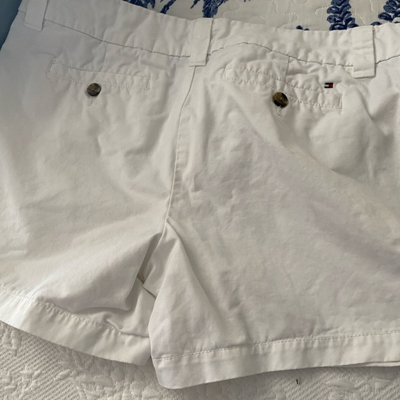 Tommy Hilfiger - Picture 3 of 5